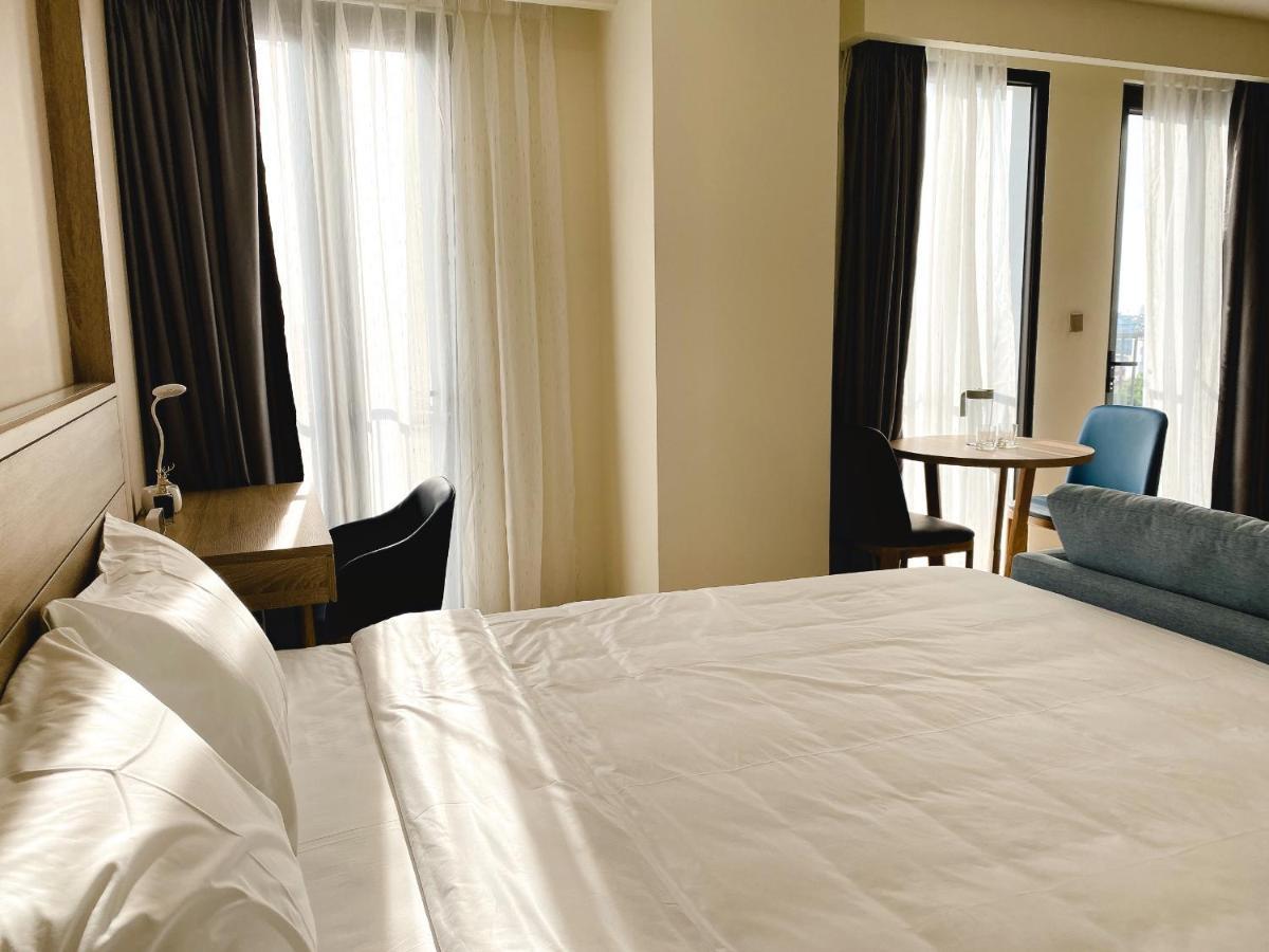 Ph Hotel & Apartment Хайфон Экстерьер фото